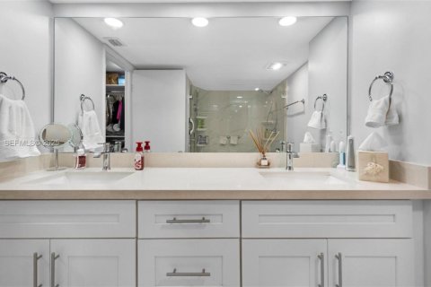 Copropriété à vendre à Coral Gables, Floride: 2 chambres, 104.89 m2 № 1990458 - photo 19