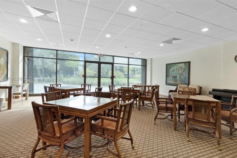 Copropriété à vendre à Coral Gables, Floride: 2 chambres, 104.89 m2 № 1990458 - photo 25