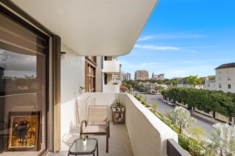 Copropriété à vendre à Coral Gables, Floride: 2 chambres, 104.89 m2 № 1990458 - photo 21