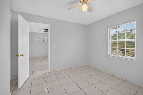 Villa ou maison à louer à Oakland Park, Floride: 2 chambres, 81.38 m2 № 2383023 - photo 23