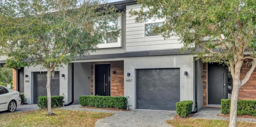 Townhouse in Kissimmee, Florida 4 bedrooms, 162.76 sq.m. № 1732823