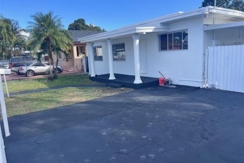 Купить виллу или дом в Майами, Флорида 4 спальни, 184.13м2, № 2050746 - фото 4