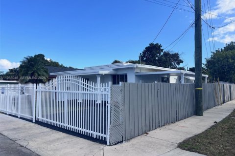 Купить виллу или дом в Майами, Флорида 4 спальни, 184.13м2, № 2050746 - фото 2