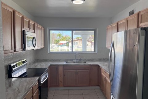 Купить виллу или дом в Майами, Флорида 4 спальни, 184.13м2, № 2050746 - фото 9