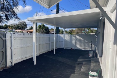 Купить виллу или дом в Майами, Флорида 4 спальни, 184.13м2, № 2050746 - фото 20