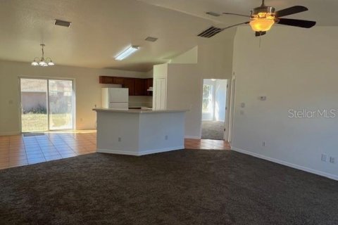 Villa ou maison à louer à Ocala, Floride: 3 chambres, 124.3 m2 № 1870921 - photo 2