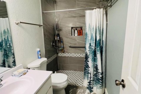 Casa en venta en Tampa, Florida, 4 dormitorios, 117.06 m2 № 2077593 - foto 16