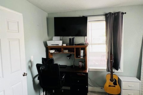 Casa en venta en Tampa, Florida, 4 dormitorios, 117.06 m2 № 2077593 - foto 26