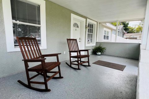 Casa en venta en Tampa, Florida, 4 dormitorios, 117.06 m2 № 2077593 - foto 4