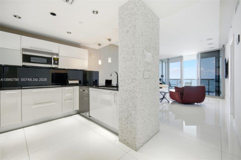 Condo in Sunny Isles Beach, Florida, 1 bedroom  № 2076639 - photo 25
