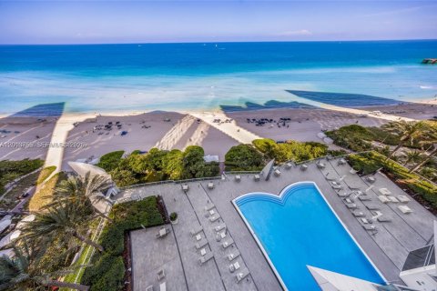 Condo in Sunny Isles Beach, Florida, 1 bedroom  № 2076639 - photo 14