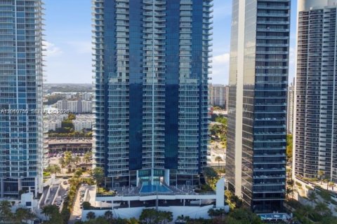 Condo in Sunny Isles Beach, Florida, 1 bedroom  № 2076639 - photo 5
