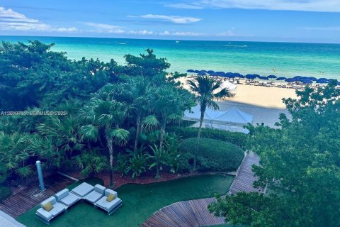 Condo in Sunny Isles Beach, Florida, 1 bedroom  № 2076639 - photo 12