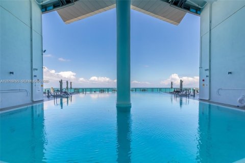 Condo in Sunny Isles Beach, Florida, 1 bedroom  № 2076639 - photo 18