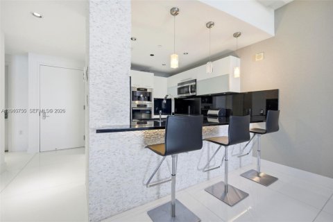 Condo in Sunny Isles Beach, Florida, 1 bedroom  № 2076639 - photo 26