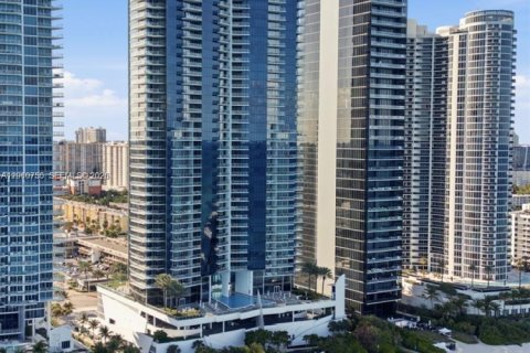 Condo in Sunny Isles Beach, Florida, 1 bedroom  № 2076639 - photo 7