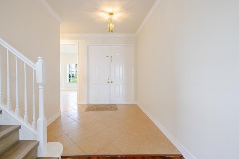 House in Fort Myers, Florida 5 bedrooms, 339.93 sq.m. № 2389605 - photo 9