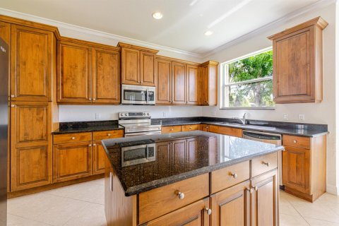 House in Fort Myers, Florida 5 bedrooms, 339.93 sq.m. № 2389605 - photo 22