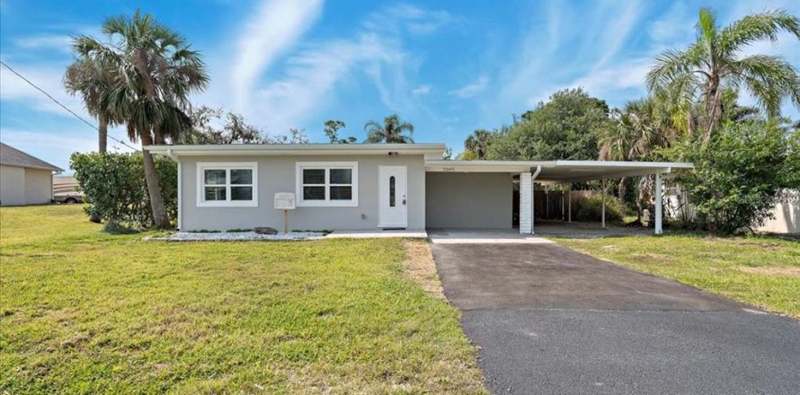 House in Punta Gorda, Florida 3 bedrooms, 128.39 sq.m. № 1643062