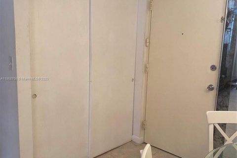 Copropriété à louer à Sunny Isles Beach, Floride: 1 chambre, 57.6 m2 № 1897689 - photo 7