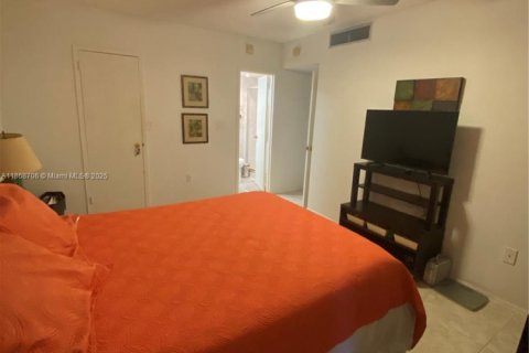 Copropriété à louer à Sunny Isles Beach, Floride: 1 chambre, 57.6 m2 № 1897689 - photo 13
