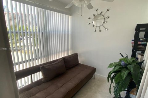 Copropriété à louer à Sunny Isles Beach, Floride: 1 chambre, 57.6 m2 № 1897689 - photo 9