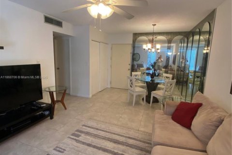 Copropriété à louer à Sunny Isles Beach, Floride: 1 chambre, 57.6 m2 № 1897689 - photo 5