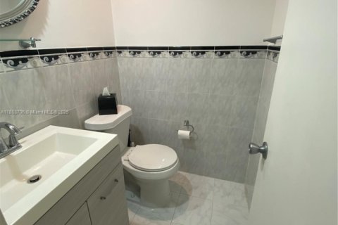 Copropriété à louer à Sunny Isles Beach, Floride: 1 chambre, 57.6 m2 № 1897689 - photo 17