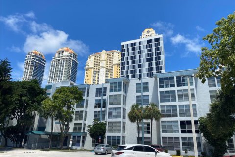 Copropriété à louer à Sunny Isles Beach, Floride: 1 chambre, 57.6 m2 № 1897689 - photo 3