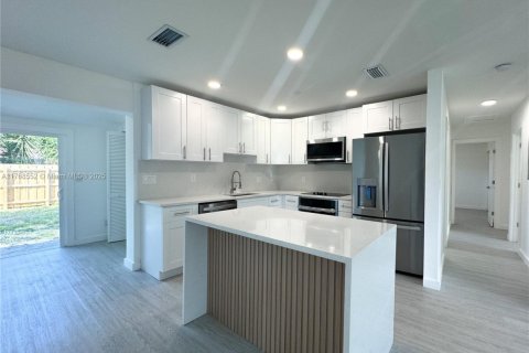 Villa ou maison à vendre à Fort Lauderdale, Floride: 4 chambres, 141.21 m2 № 1697416 - photo 4