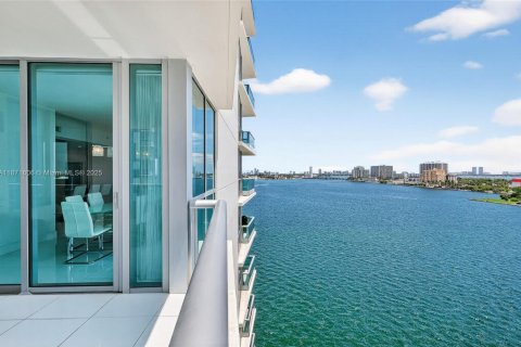 Condominio en venta en North Bay Village, Florida, 3 dormitorios, 170.94 m2 № 1925773 - foto 12