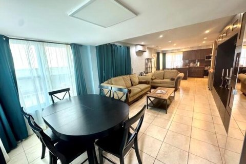 Commercial property in Hollywood, Florida 322.93 sq.m. № 2240684 - photo 12