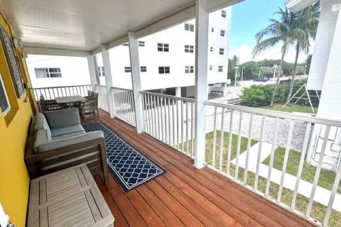 Commercial property in Hollywood, Florida 322.93 sq.m. № 2240684 - photo 25