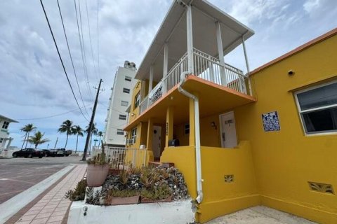 Commercial property in Hollywood, Florida 322.93 sq.m. № 2240684 - photo 5