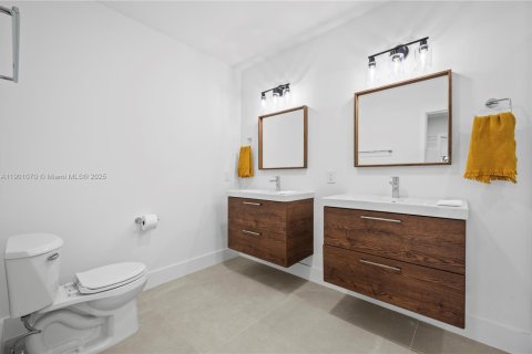 Снять в аренду виллу или дом в Уэст-Палм-Бич, Флорида 3 спальни, 172.52м2, № 1952243 - фото 8