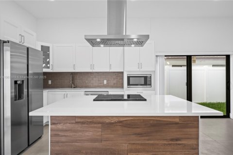 Снять в аренду виллу или дом в Уэст-Палм-Бич, Флорида 3 спальни, 172.52м2, № 1952243 - фото 21