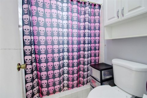 Adosado en venta en Pembroke Pines, Florida, 3 dormitorios, 131.92 m2 № 1890063 - foto 21