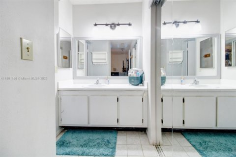 Adosado en venta en Pembroke Pines, Florida, 3 dormitorios, 131.92 m2 № 1890063 - foto 20