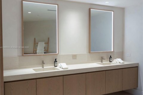 Copropriété à louer à Miami Beach, Floride: 3 chambres, 274.9 m2 № 2038134 - photo 23