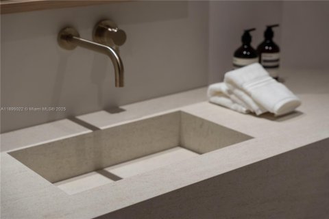 Copropriété à louer à Miami Beach, Floride: 3 chambres, 274.9 m2 № 2038134 - photo 14