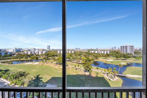 Copropriété à vendre à Aventura, Floride: 2 chambres, 107.49 m2 № 2019899 - photo 13