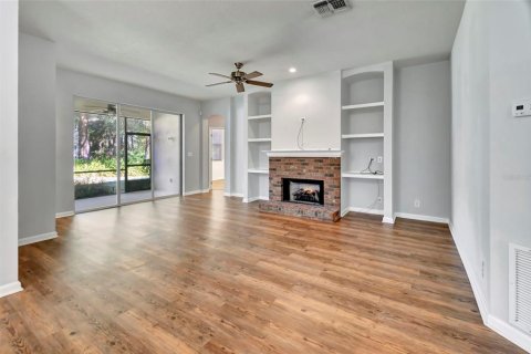 Villa ou maison à louer à DeLand, Floride: 3 chambres, 169.55 m2 № 2398617 - photo 3