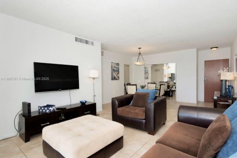 Condo in Hollywood, Florida, 1 bedroom  № 2052823