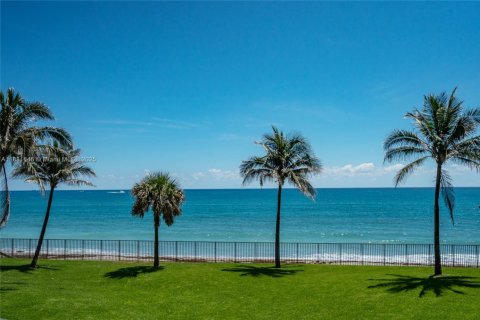Condo in Tequesta, Florida, 3 bedrooms  № 1977782