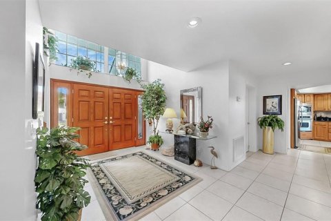House in Apollo Beach, Florida 3 bedrooms, 357.67 sq.m. № 1905643 - photo 13