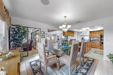 House in Apollo Beach, Florida 3 bedrooms, 357.67 sq.m. № 1905643 - photo 24