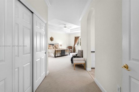 House in Doral, Florida 6 bedrooms, 328.97 sq.m. № 2066277 - photo 22