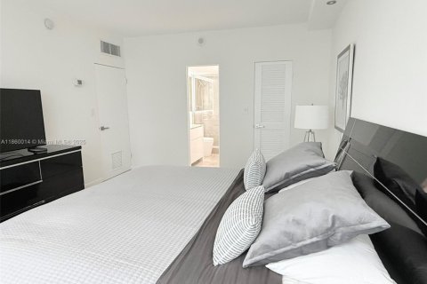 Copropriété à louer à Bal Harbour, Floride: 2 chambres, 98.1 m2 № 1889969 - photo 21