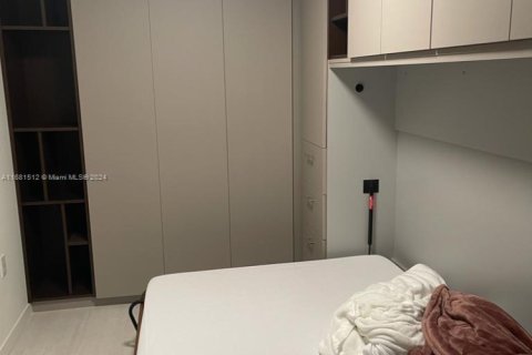 Condo in Miami, Florida, 1 bedroom  № 1702997 - photo 14