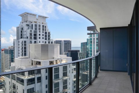 Condo in Miami, Florida, 1 bedroom  № 1702997 - photo 2